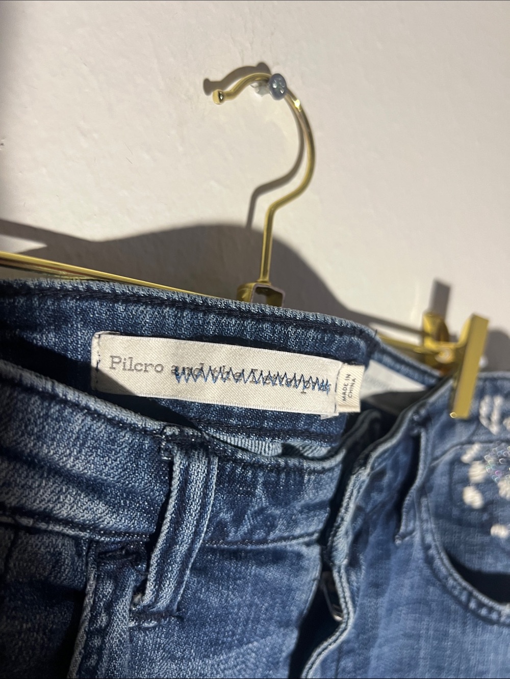 Pilcro & the Letterpress Blue Denim Slim Boyfriend Jean Shorts White Embroidery - Picture 2 of 8